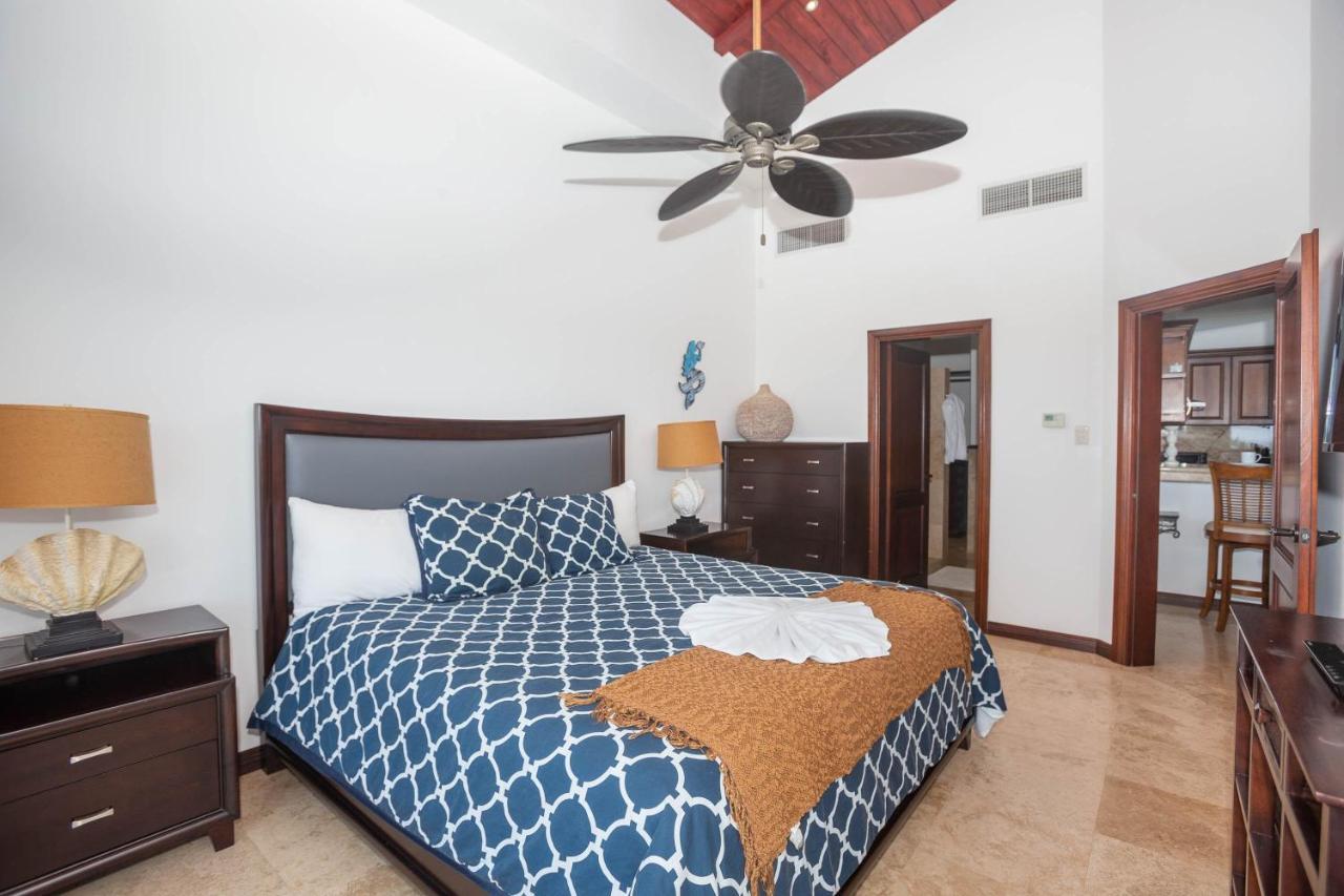 Pristine Bay Villa 1304 With Large Pool - 3 Bedroom Condo French Harbour Exteriér fotografie