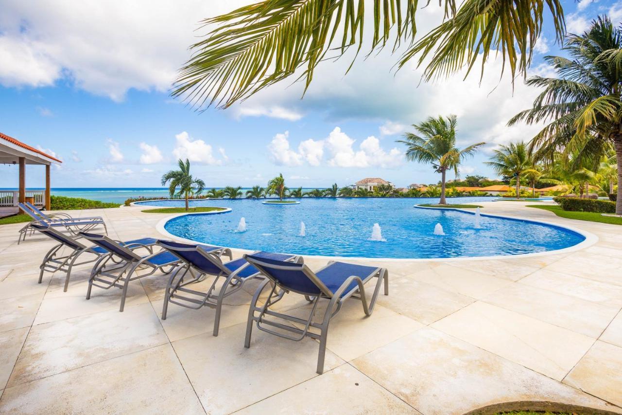 Pristine Bay Villa 1304 With Large Pool - 3 Bedroom Condo French Harbour Exteriér fotografie